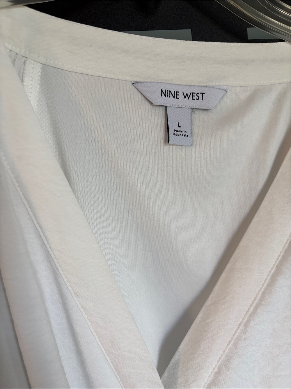 Nine West Cream V-Neck Button Front Tie-Waist Dress with Puff Sleeves - Picture 3 of 6